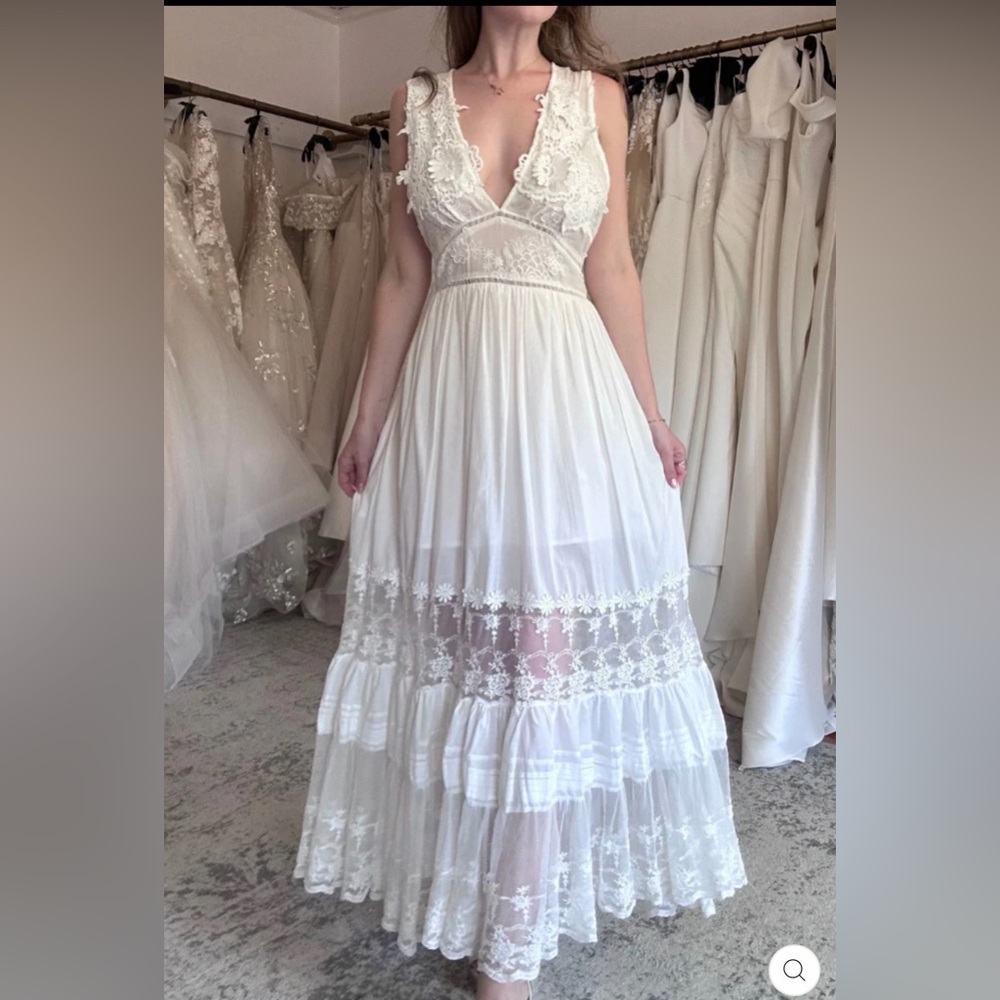 Elegant White Lace boho maxi Women’s Dress - Picture 4 of 13